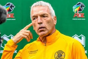 Kaizer Chiefs head coach, Ernst Middendorp. Photo by Sydney Mahlangu/ BackpagePix