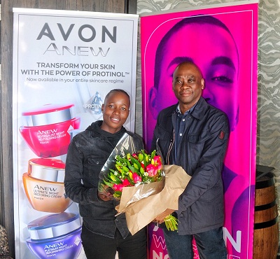 Kgothatso Montjane, SA Wheelchair Tennis star, with Mafahle Mareletse, Managing Director of Avon Turkey, Middle East and Africa (right)