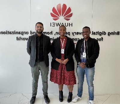 Modise, Amanda Mbehle and Mohammed Bismilla, Head of the Huawei Bursary Programme