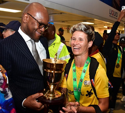 South Africa's Minister of Sport, Arts and Culture, Nathi Mthethwa with Banyana player, Janine van Wyk